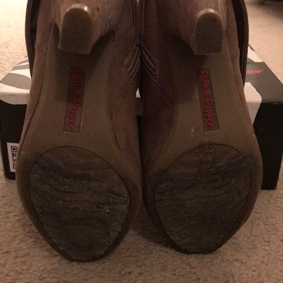 Taupe booties - Picture 4 of 4